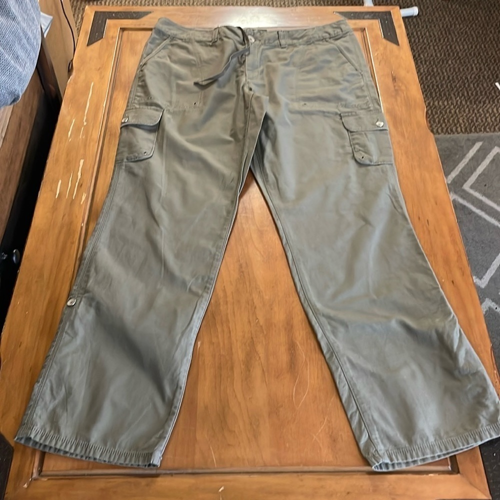 Eddie Bauer Roll Up Cargo Pants Size 14